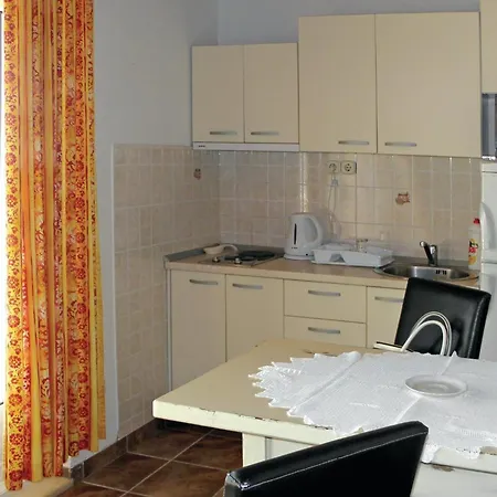 Apartment In With Kitchen Selca (Brac)